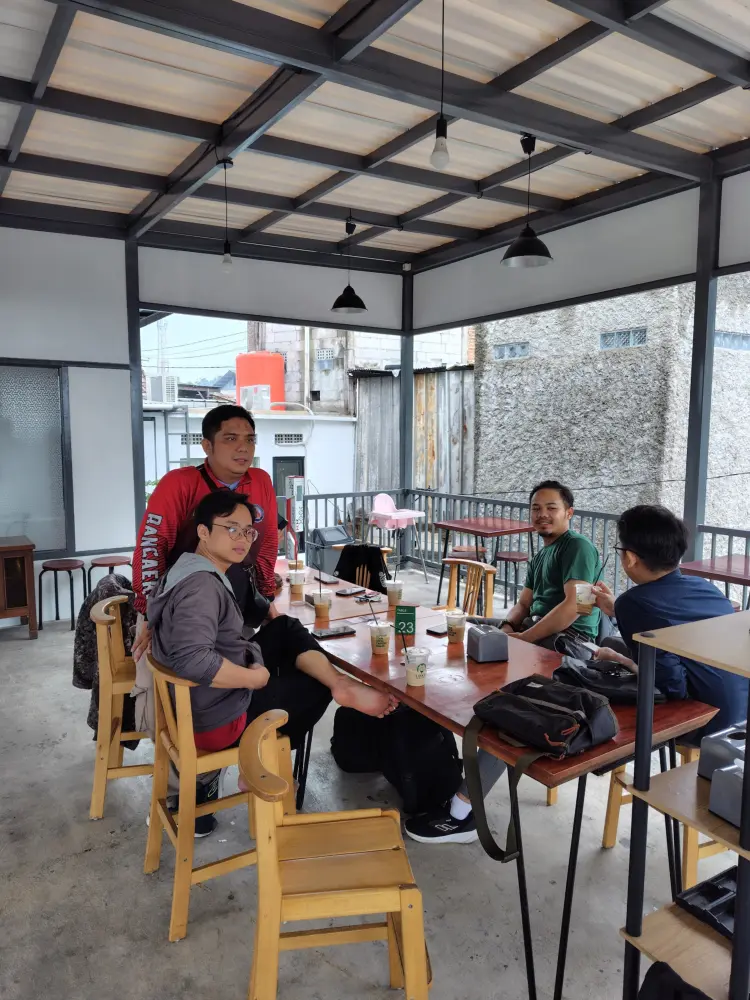 Loka Coffee and Space 10