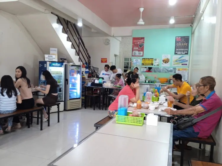 Depot Kwan Mie Keriting & Kwetiau Medan 10