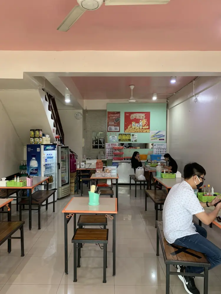 Depot Kwan Mie Keriting & Kwetiau Medan 9