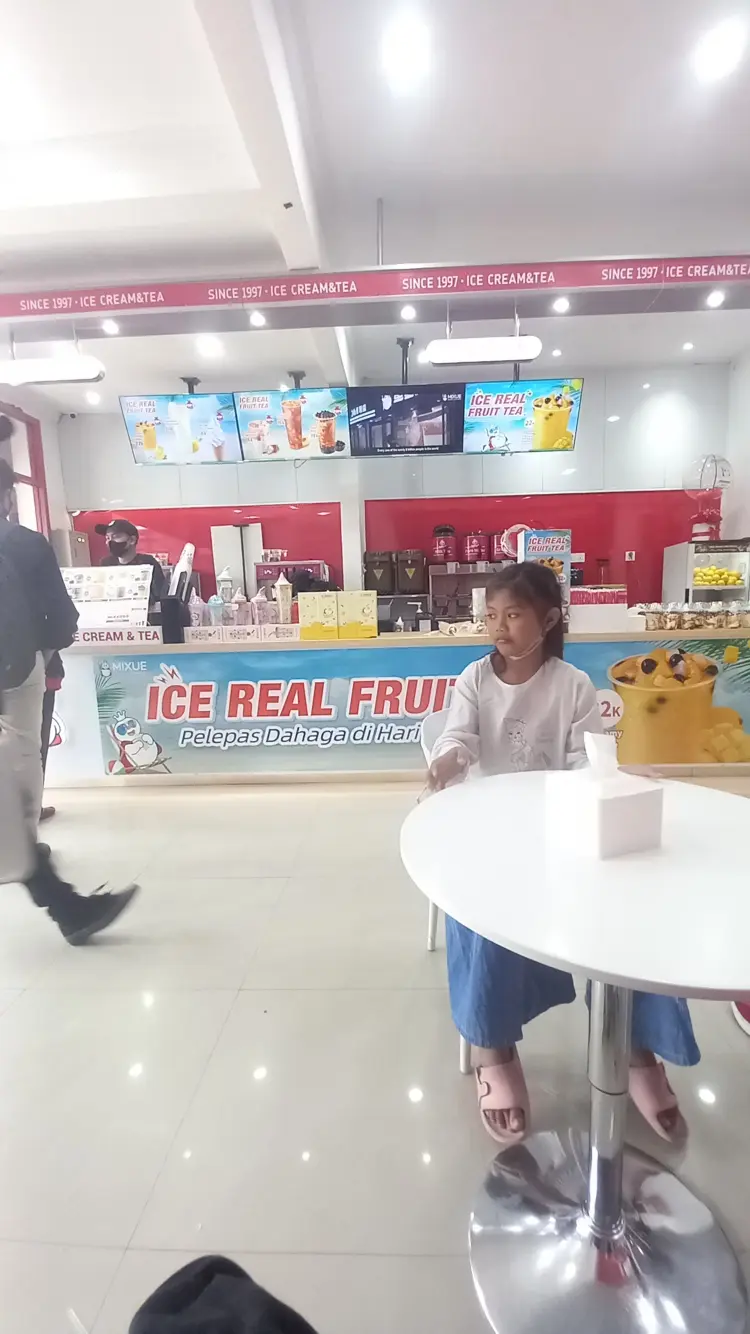 MIXUE Karanganyar (BATAS KOTA) 4