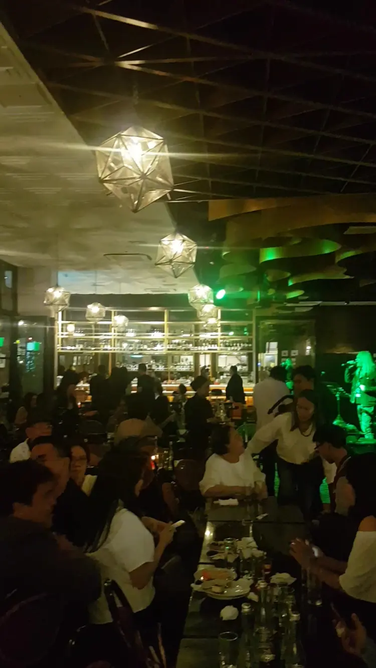 Portable Kitchen & Lounge 9