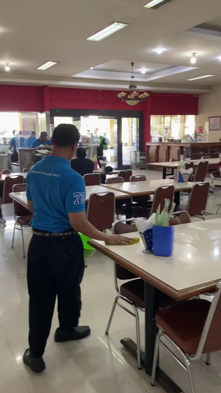 Rumah Makan Padang Sederhana 9