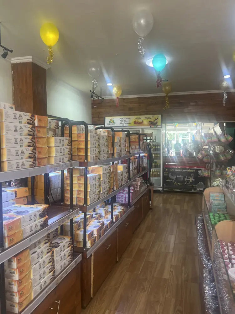 Lapis Kukus Pahlawan Genteng - Oleh oleh khas Surabaya 10