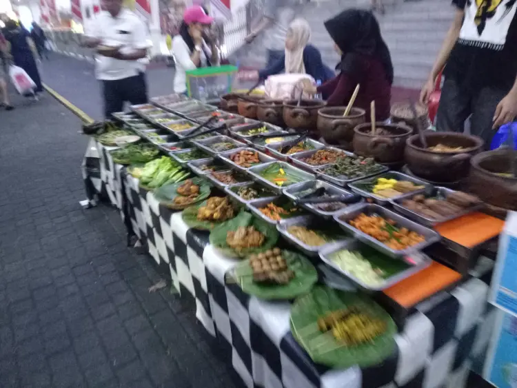 Pujasera Blok M Square 7