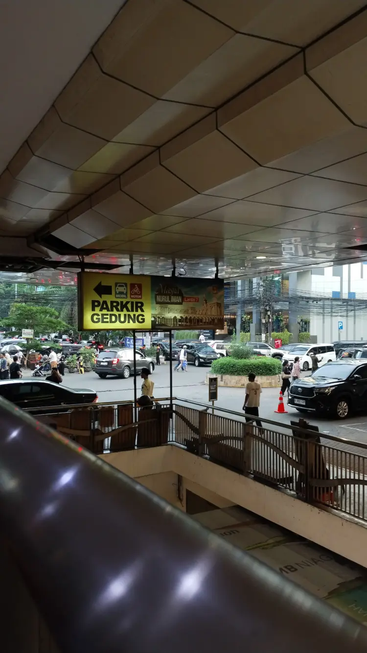 Pujasera Blok M Square 5