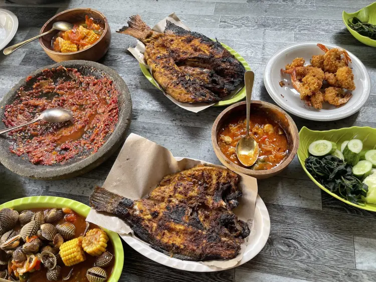 IKAN BAKAR BU DASMI 1