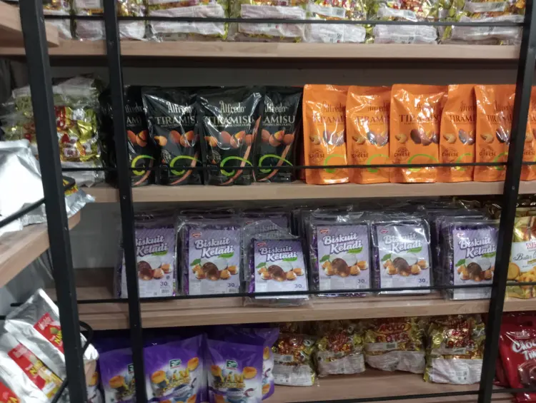 VIERA OLEH-OLEH (Pusat Oleh-oleh di Pekanbaru) 9