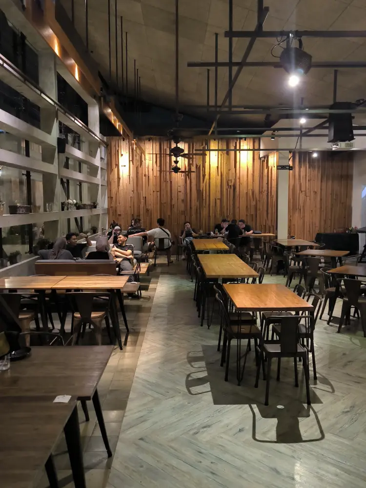 One Eighty Coffee and Music 9