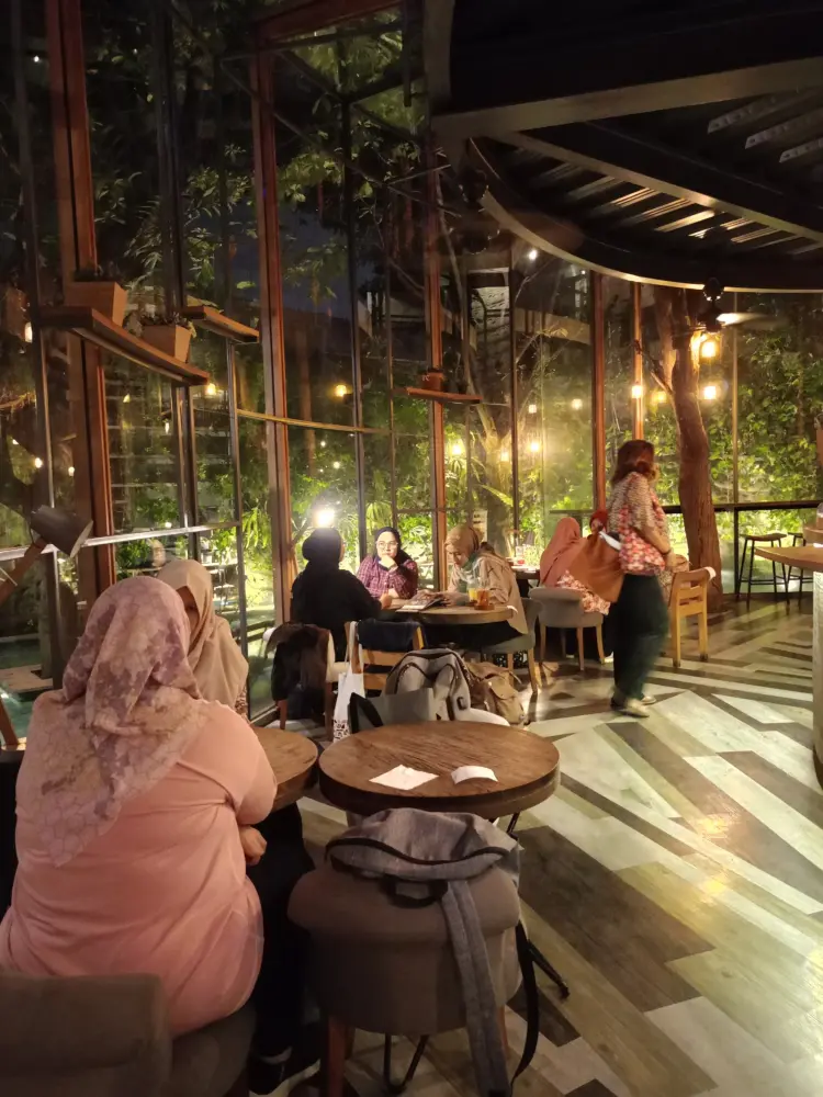 One Eighty Coffee and Music 8