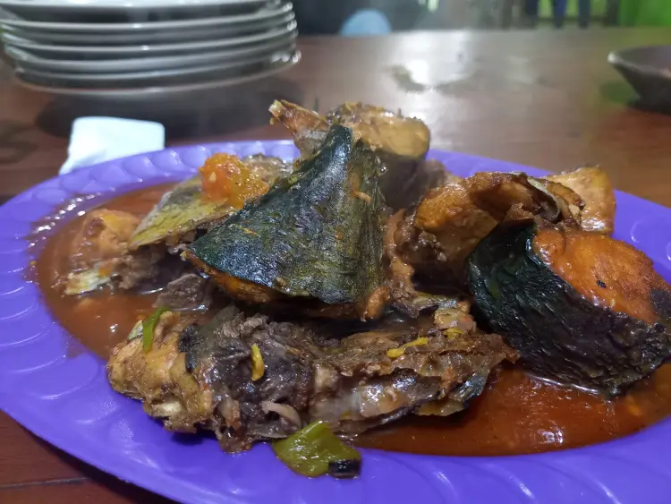 RUMAH MAKAN BU ENDAR 05 PANTAI BARON 5