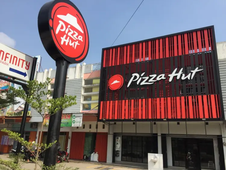 Pizza Hut Restoran 1