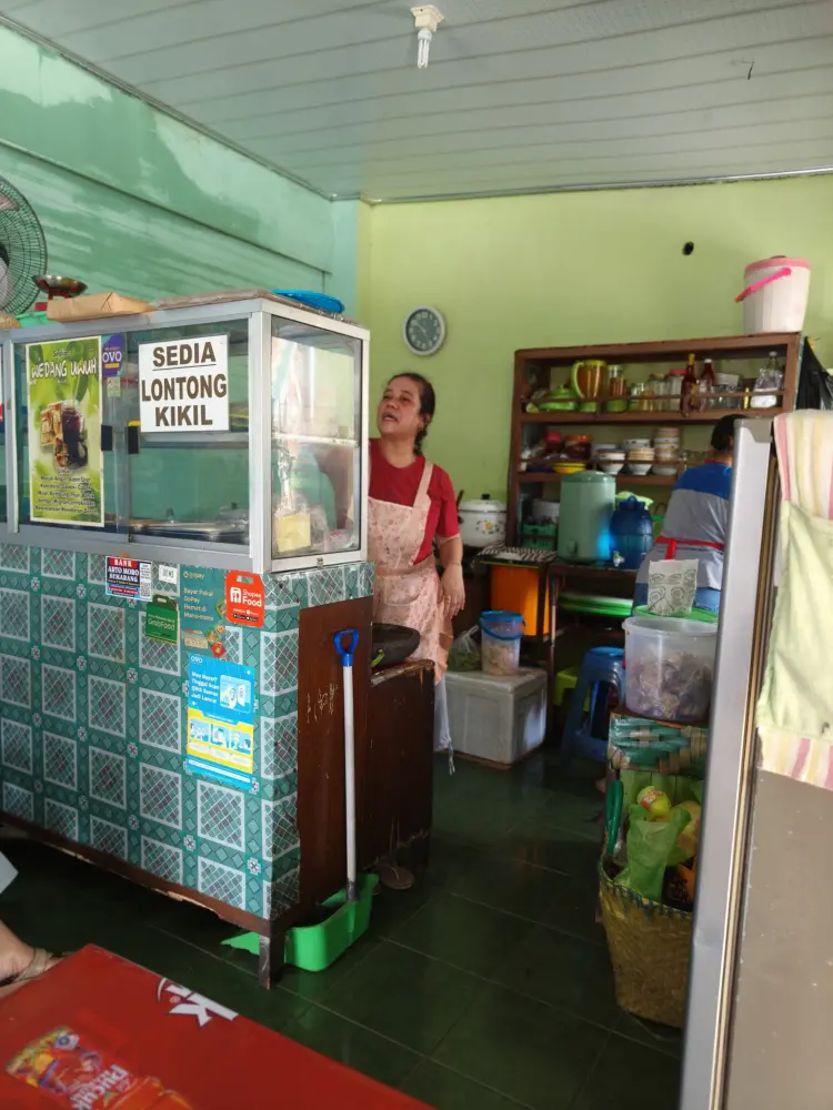 Depot Arema Nasi Rawon & Rujak Cingur 3
