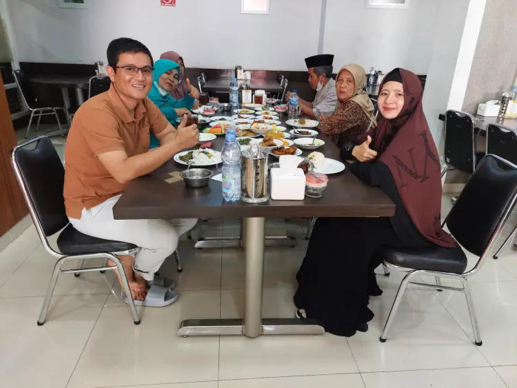 Sederhana Masakan Padang 5