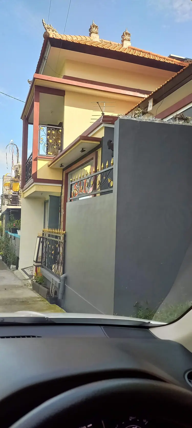 Della Beauty Salon 1