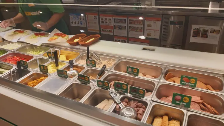 Subway - Terminal 2E 5