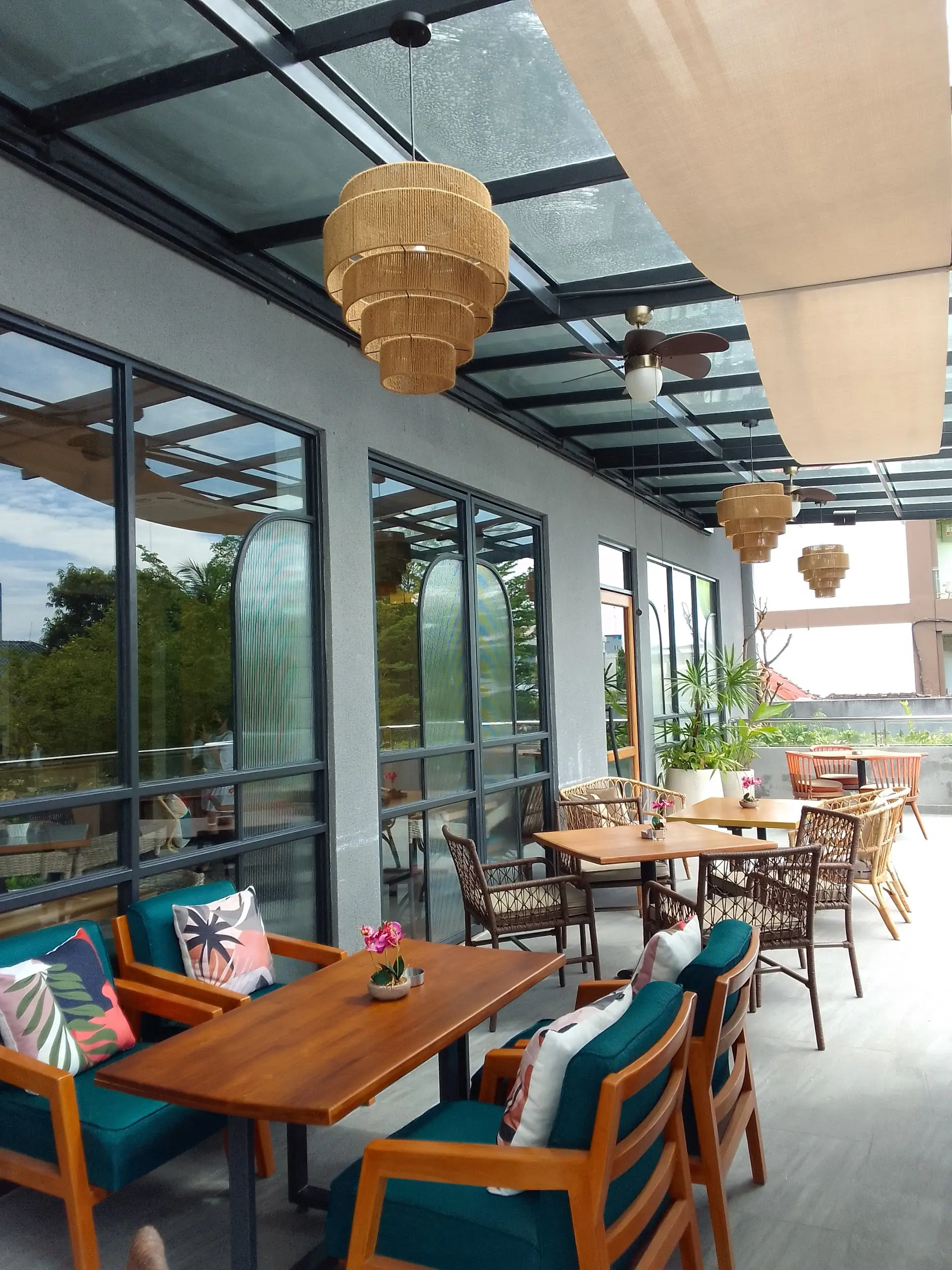 Is this 4.8-star god-tier spot in Makassar really worth the flight? 6