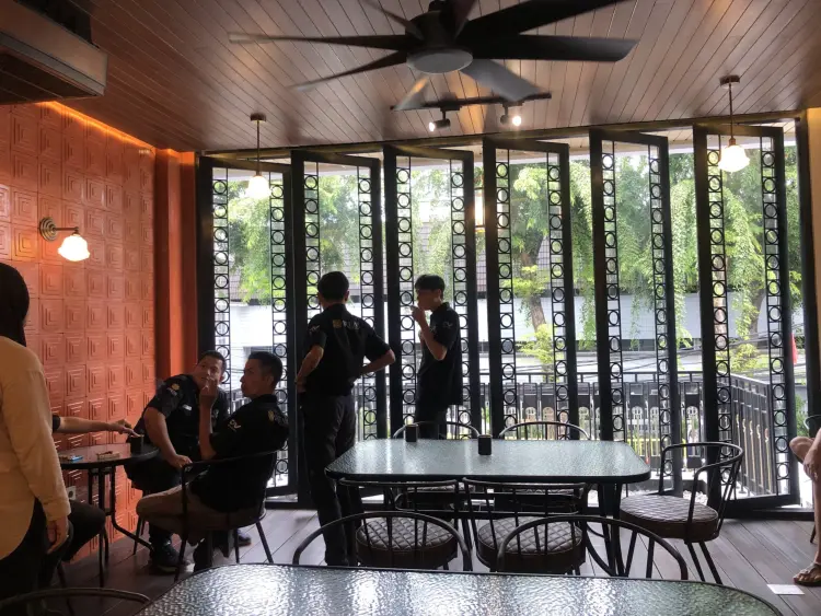 Dream Dates Artisan Bakery & Restaurant Senopati 6