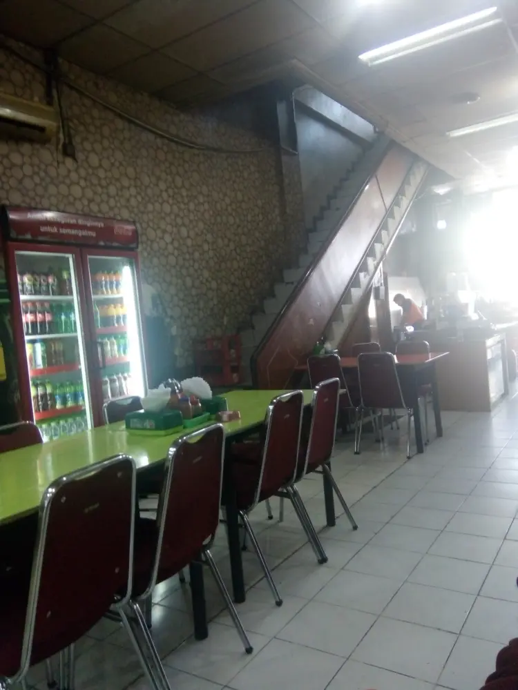 Resto, Cake & Bakery Sariwangi 7