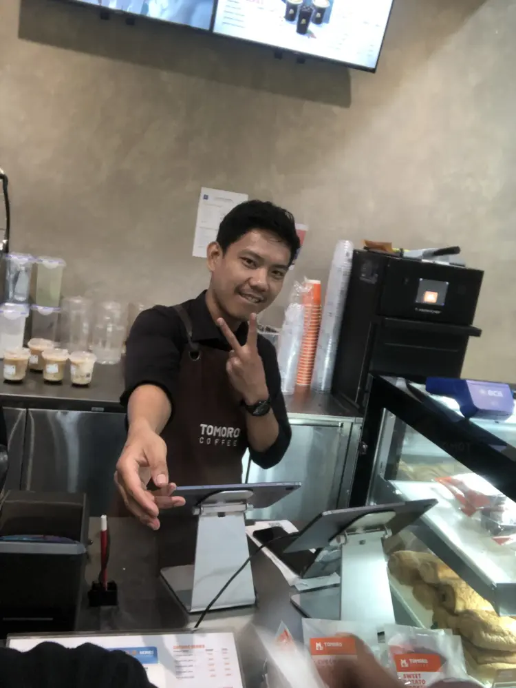 TOMORO COFFEE - Benda 9