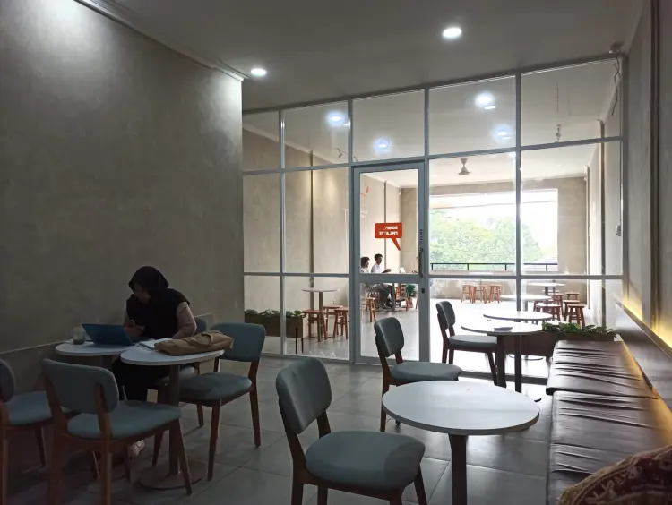 TOMORO COFFEE - Benda 8