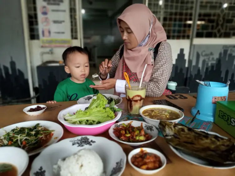 Rumah Makan Linggau 10