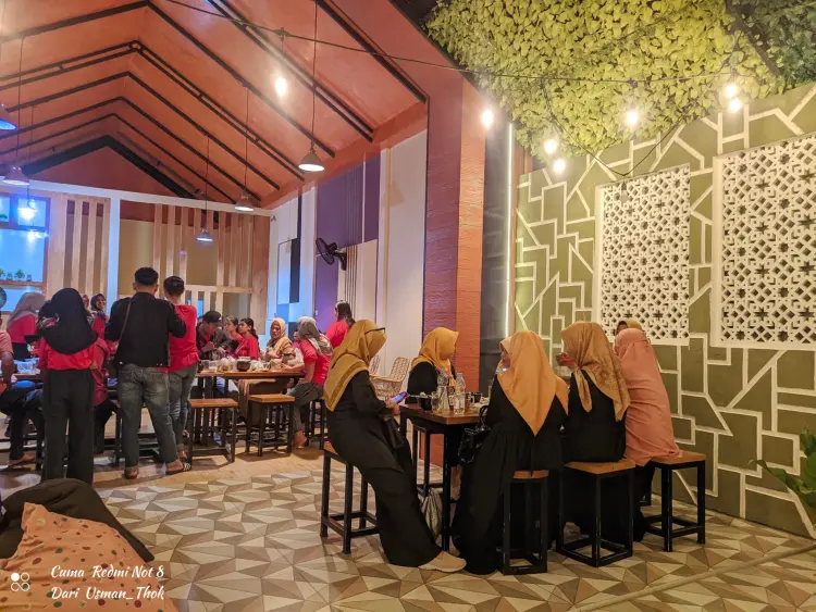 Dynos Coffee & Kitchen 2