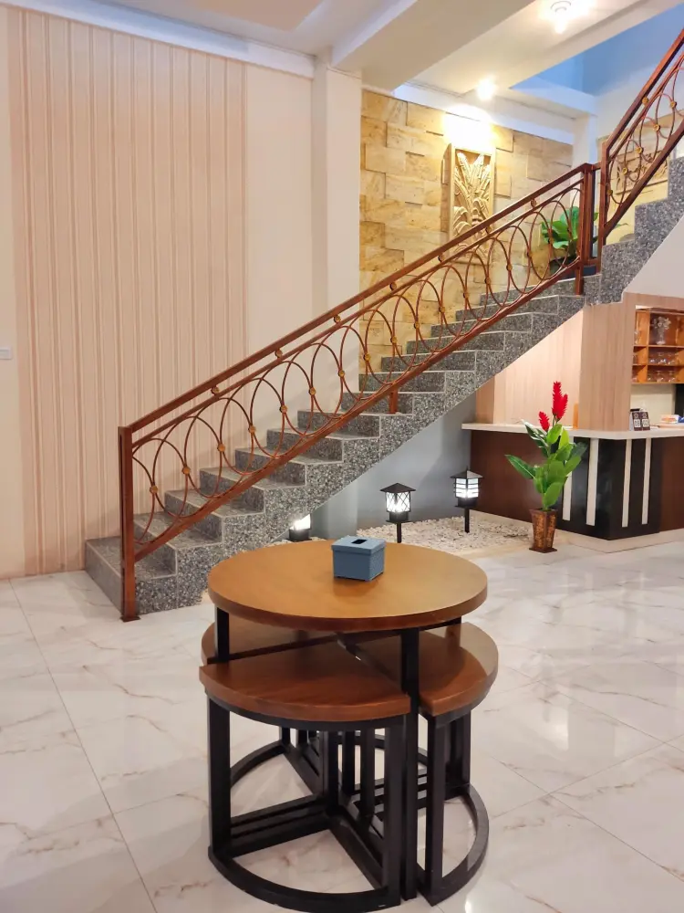 Dynos Coffee & Kitchen 4