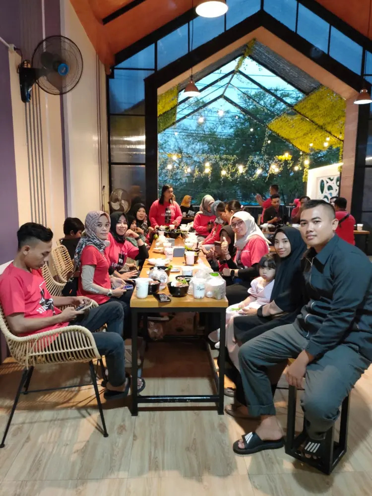 Dynos Coffee & Kitchen 3