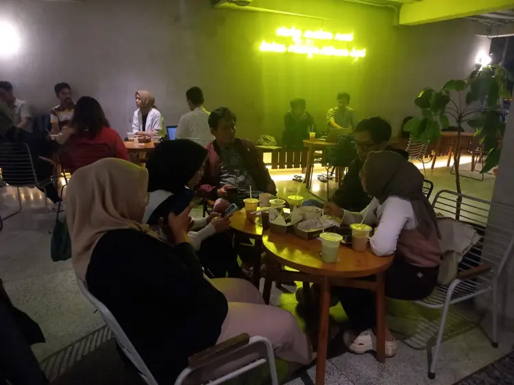 Kopi Nako Kota Baru Parahyangan 8