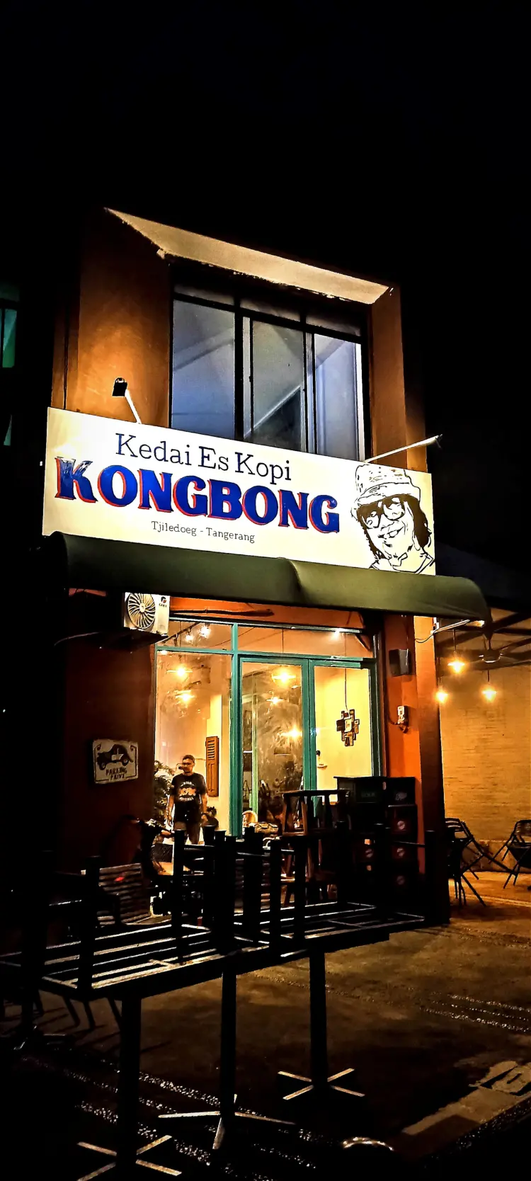 Kedai Es Kopi KONGBONG, Tjiledoeg 1