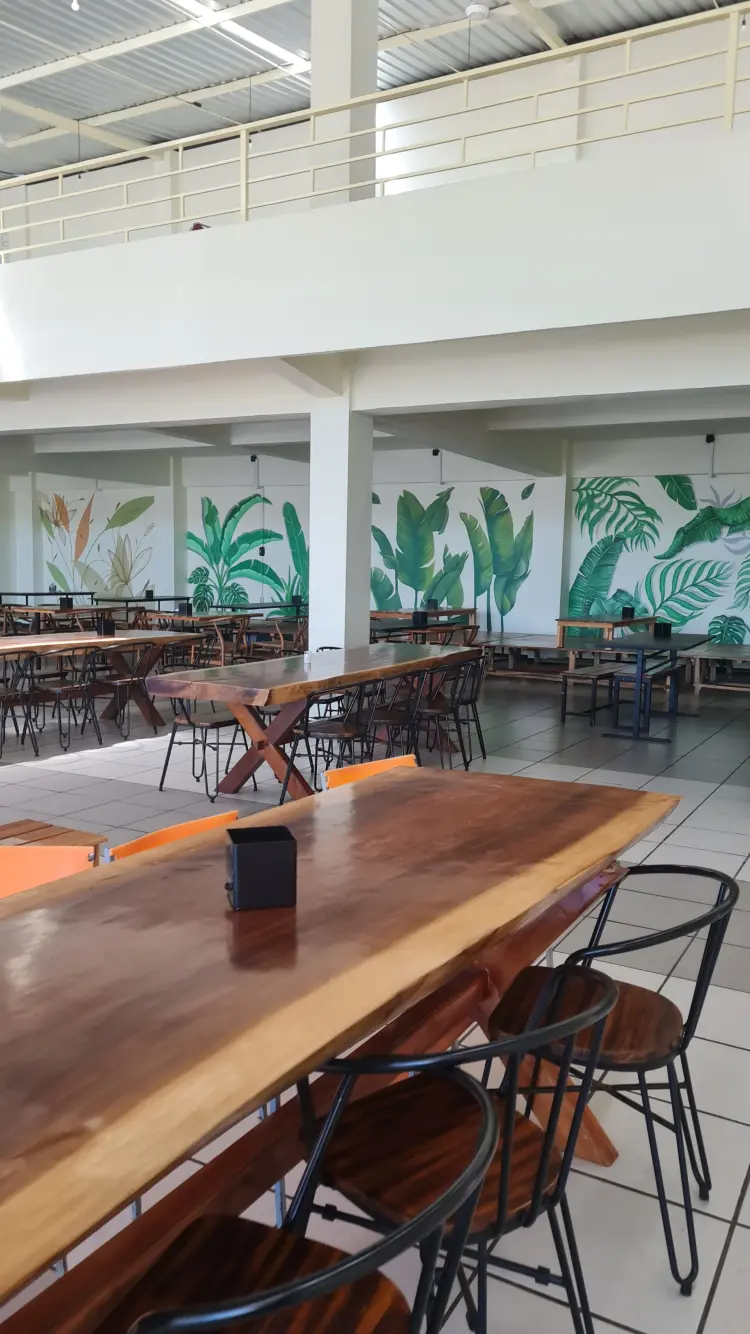 Warung Pak Untung Cafe 9