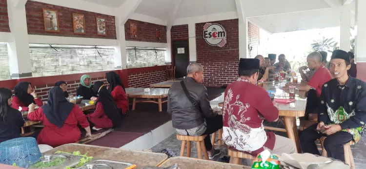 Gubug Esem Setyo Mino Resto 7