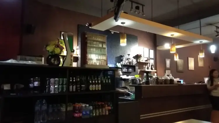 Gelavian's Coffe Shop 8