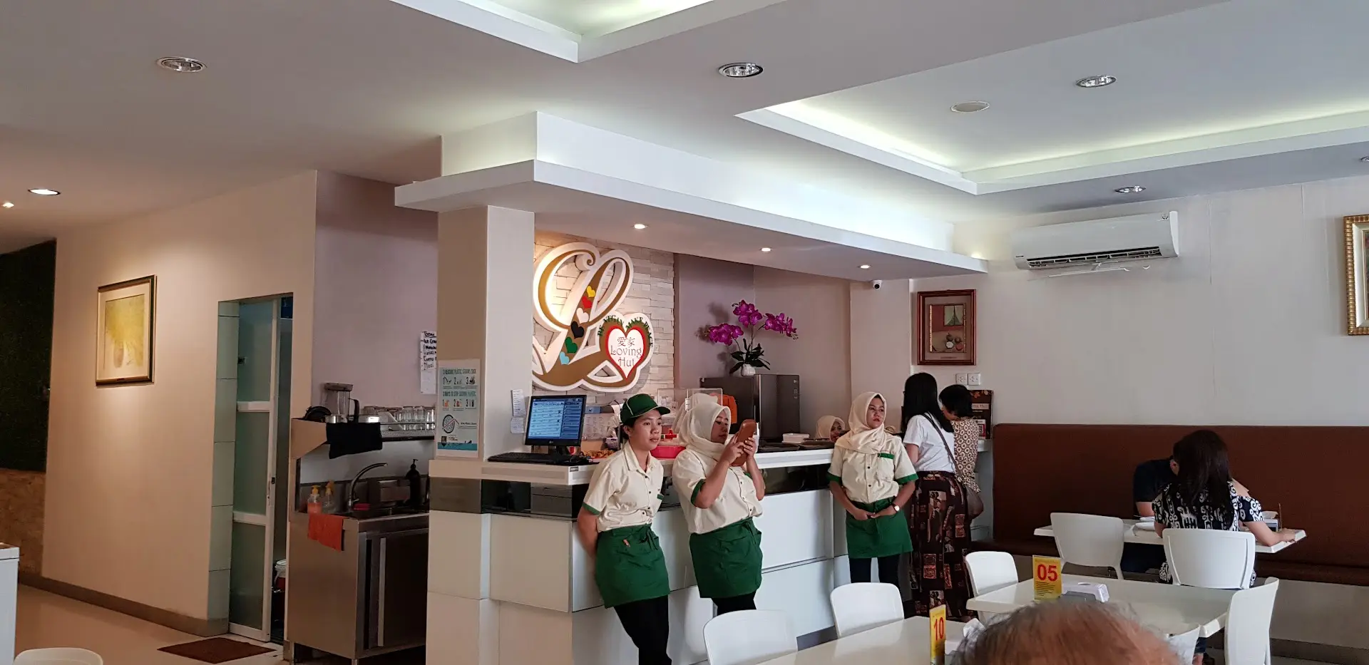 Vegetarian food that can shut up meat lovers? This Medan spot is Mantap 5