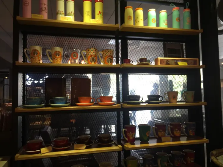 J. Co donuts & coffee - plaza festival 4