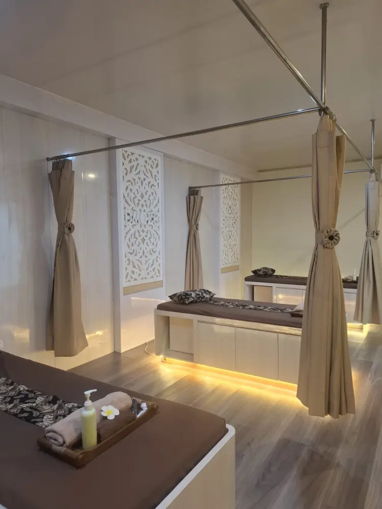 D'MOZE Salon Cirebon 1