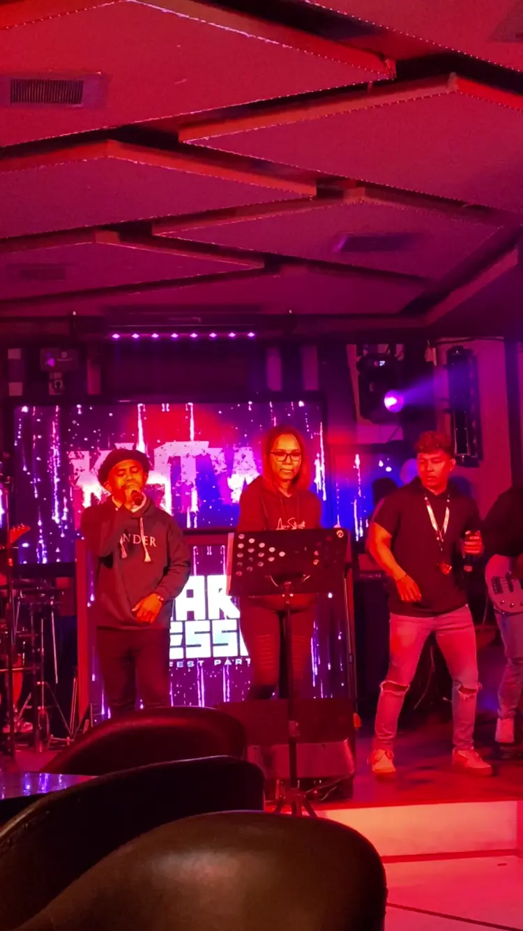 G Five Cafe & Lounge 1