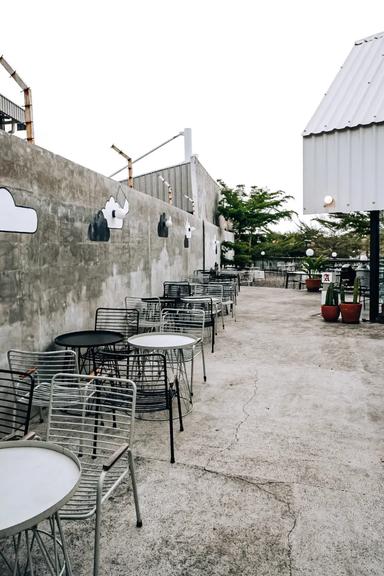 Nako Coffee Shop Lampung 7