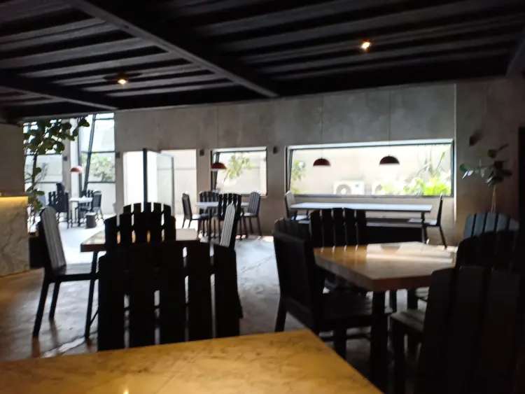 Juji Espresso & Filter Bar 8