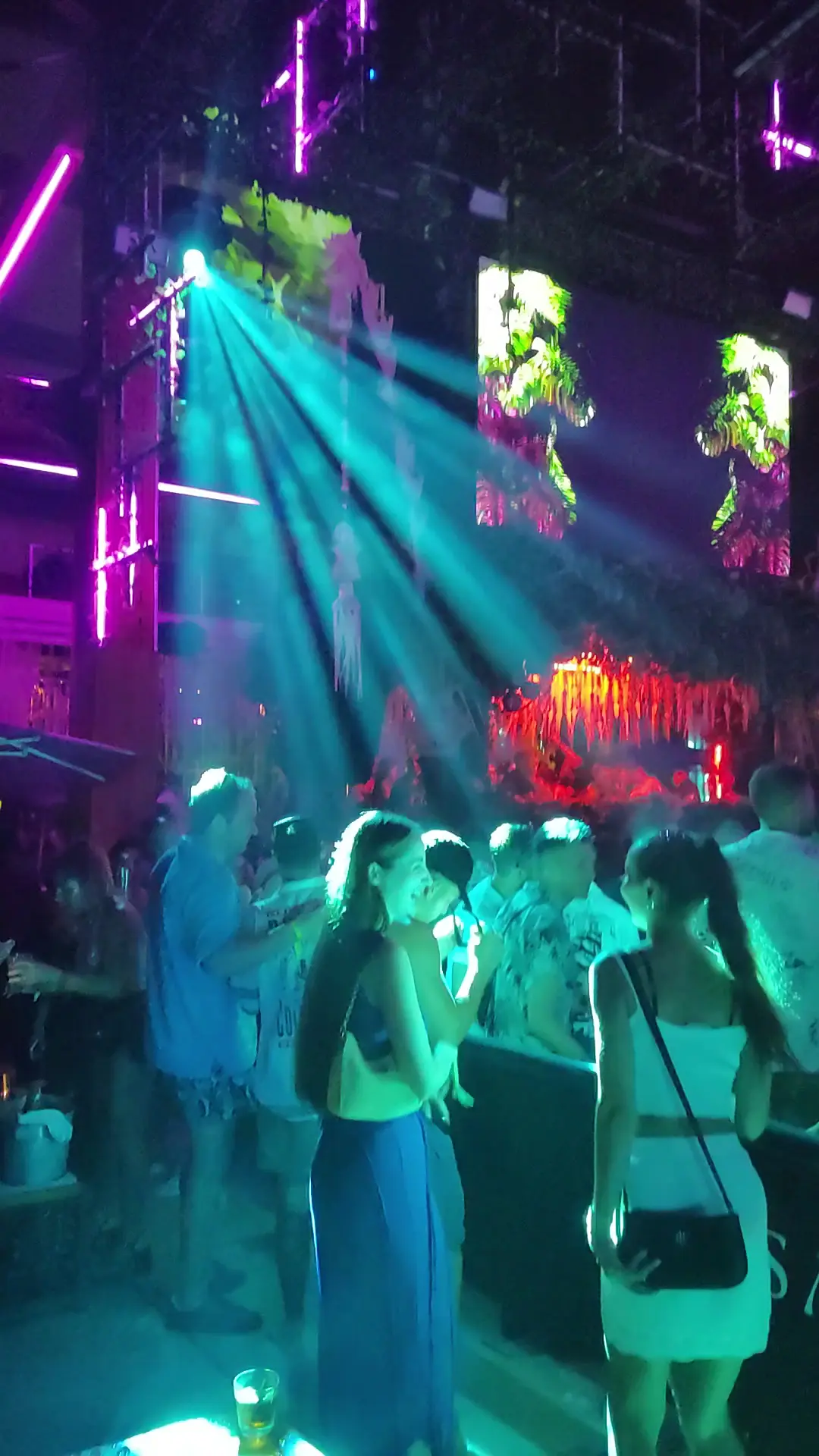 Savaya Bali: Tempat nongkrong paling mantap se-Asia atau cuma jebakan duit? 3