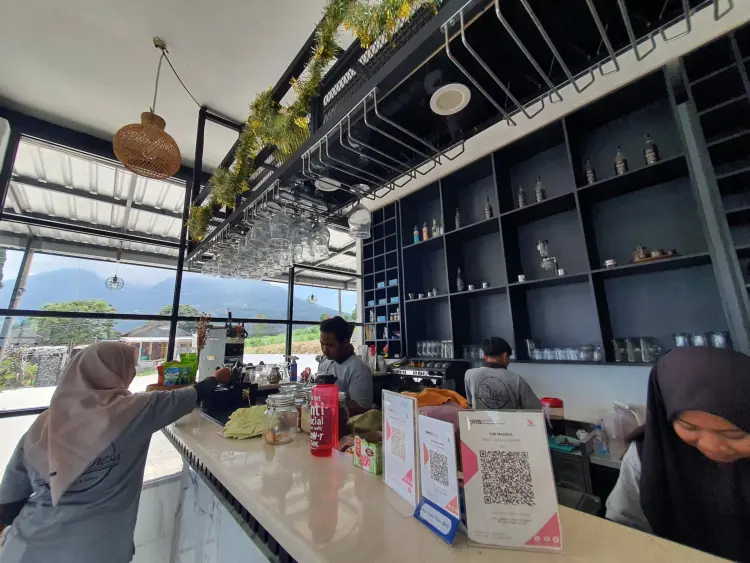 The Mahesa Coffee & Eatery 7