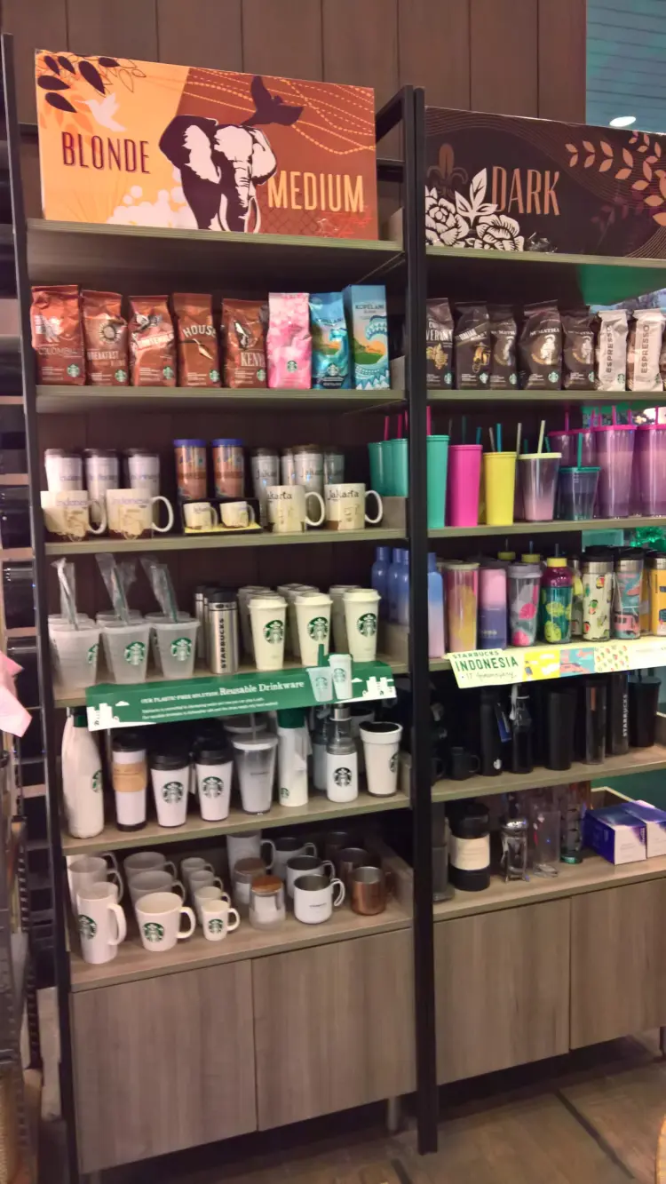 Starbucks Green Bay Baywalk 7