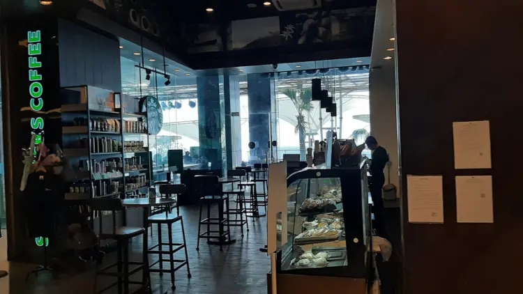 Starbucks Green Bay Baywalk 8