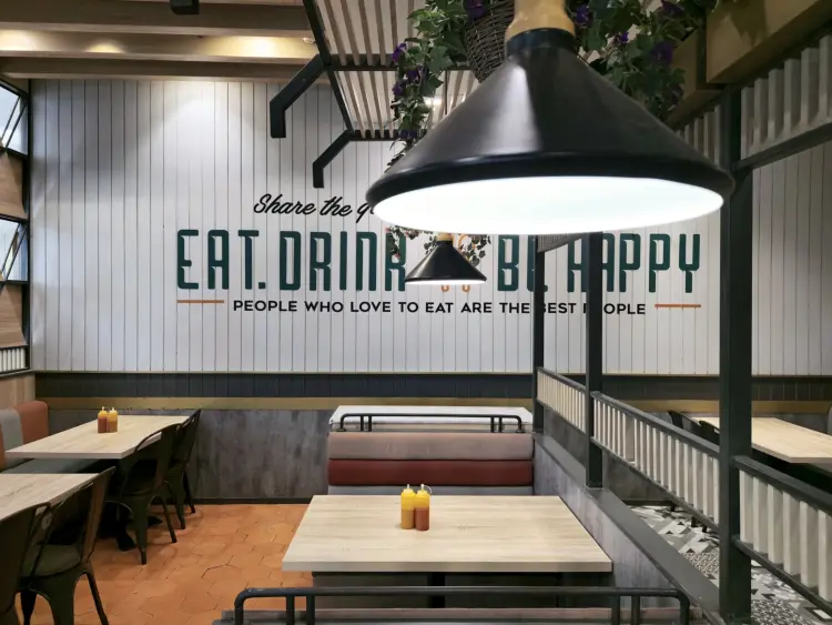 Solaria - Mall Centre Point 7