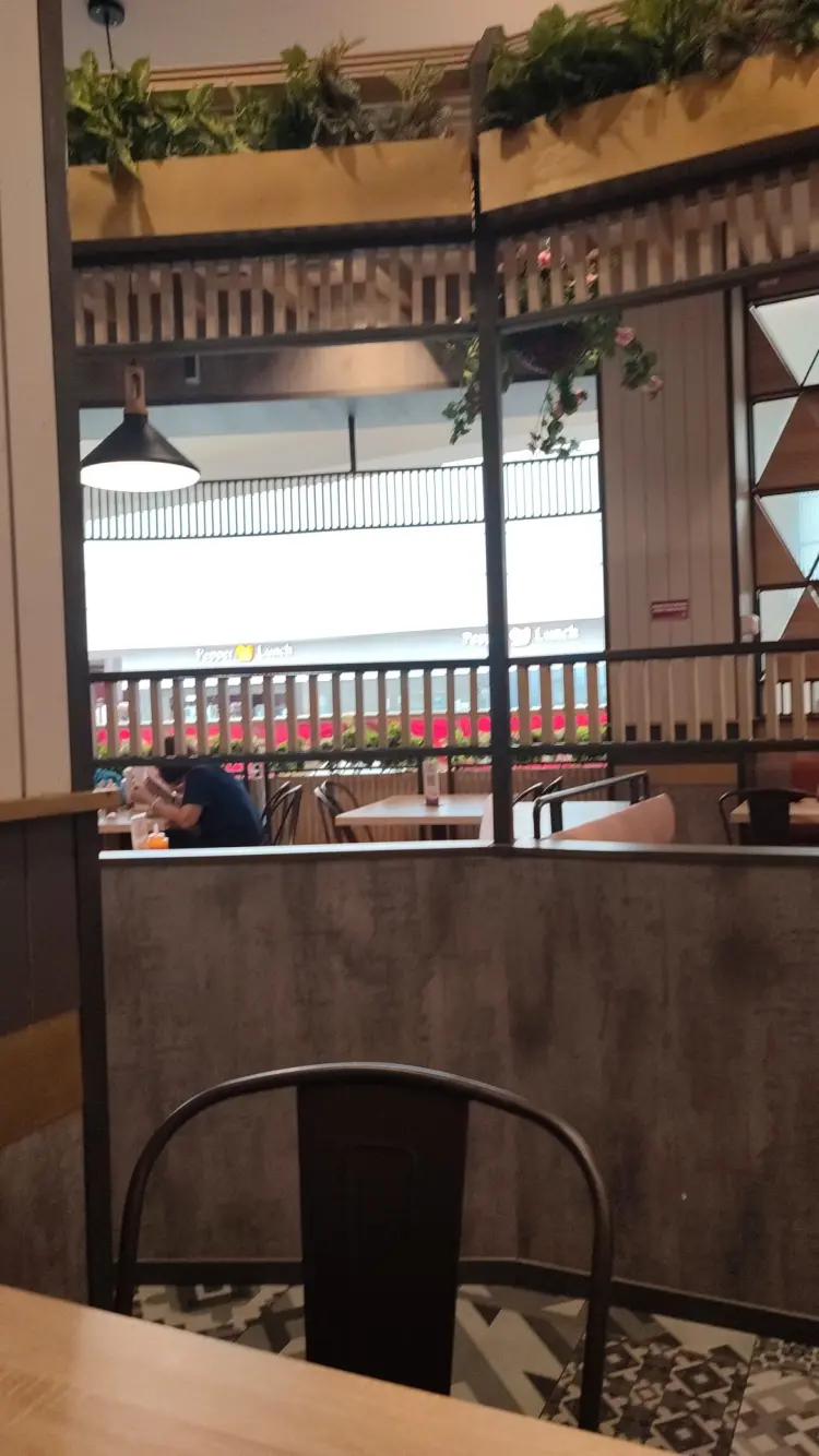 Solaria - Mall Centre Point 4