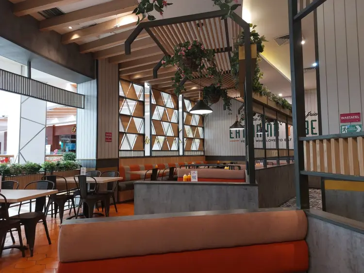 Solaria - Mall Centre Point 8