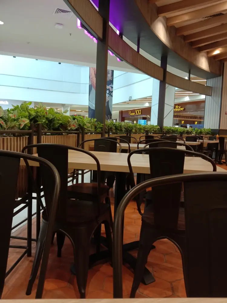 Solaria - Mall Centre Point 10