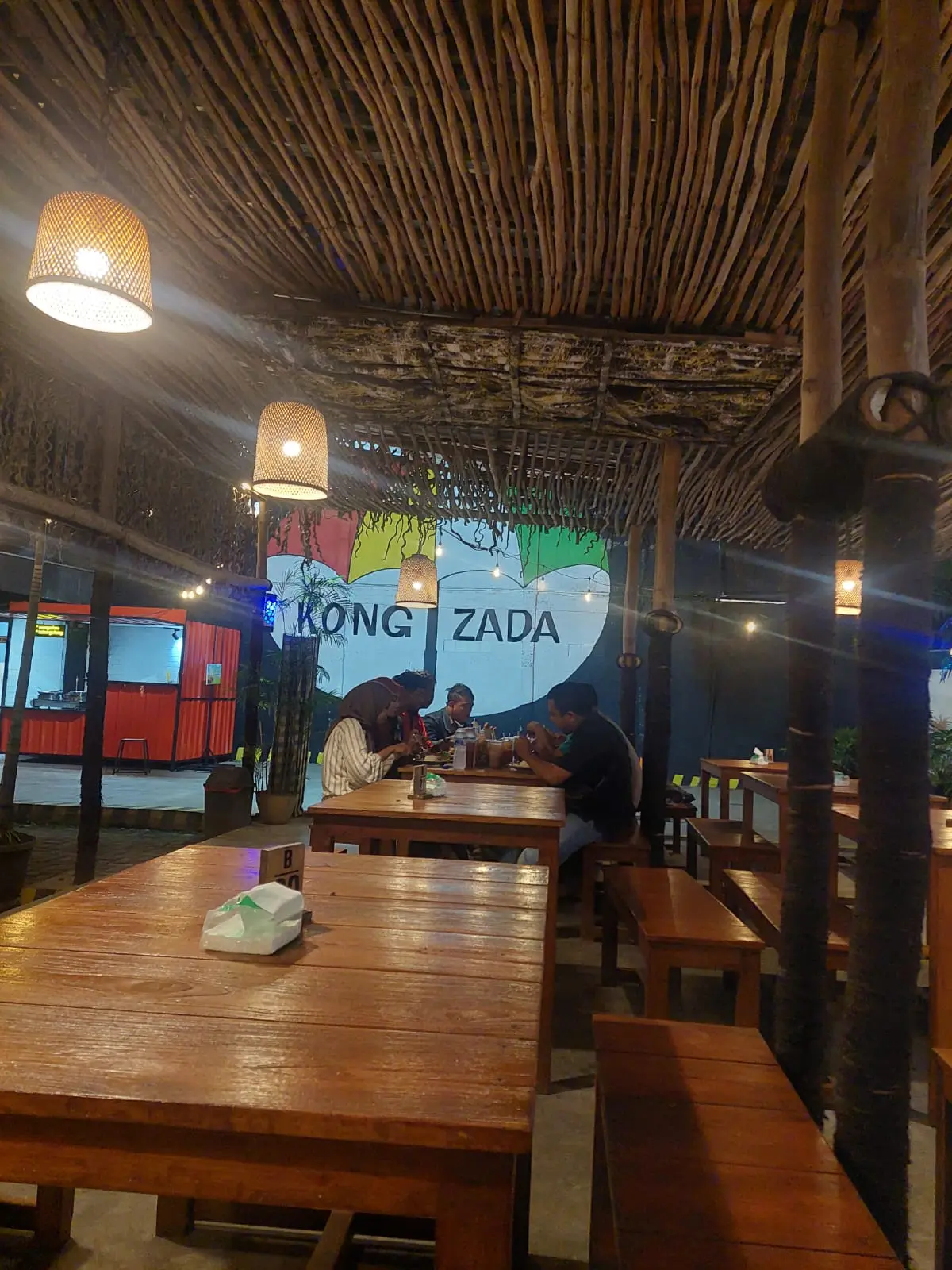 Thought it was just a small village eatery, but it's a giant? This place in Blora is Anjay 5