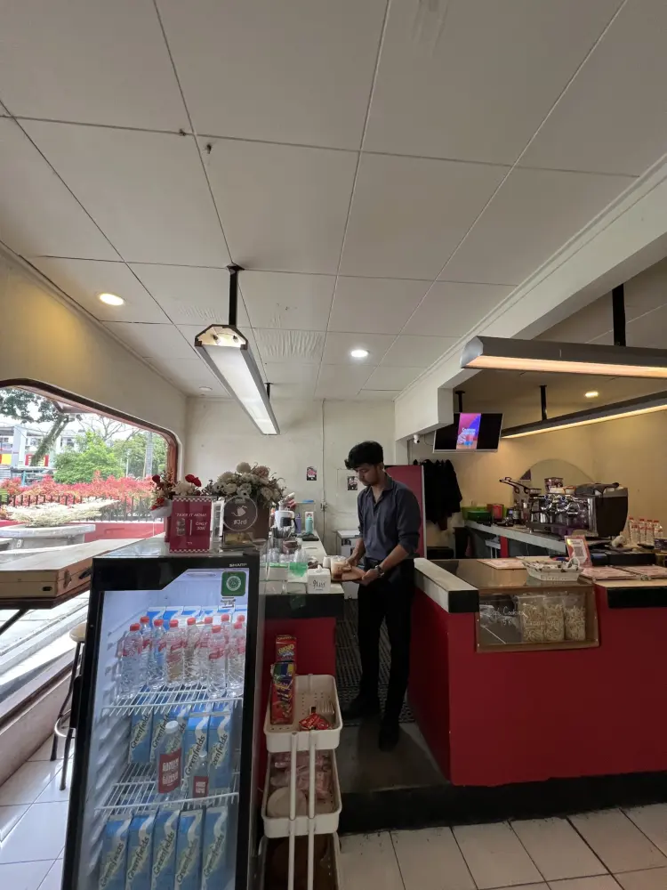 Tanggal Merah Coffee & Eatery 7