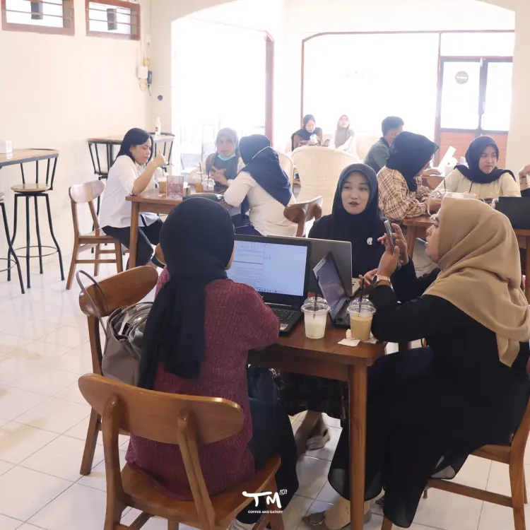 Tanggal Merah Coffee & Eatery 6